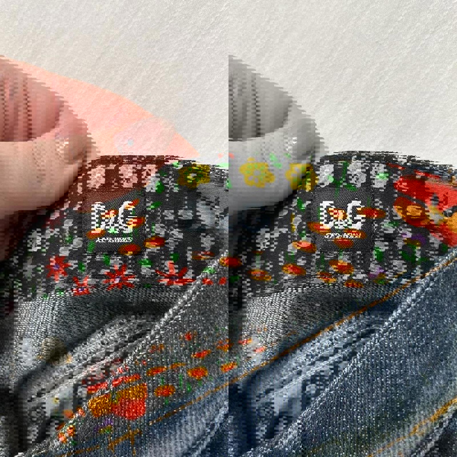 D&G Dolce & Gabbana Dark wash denim pencil skirt Size 36