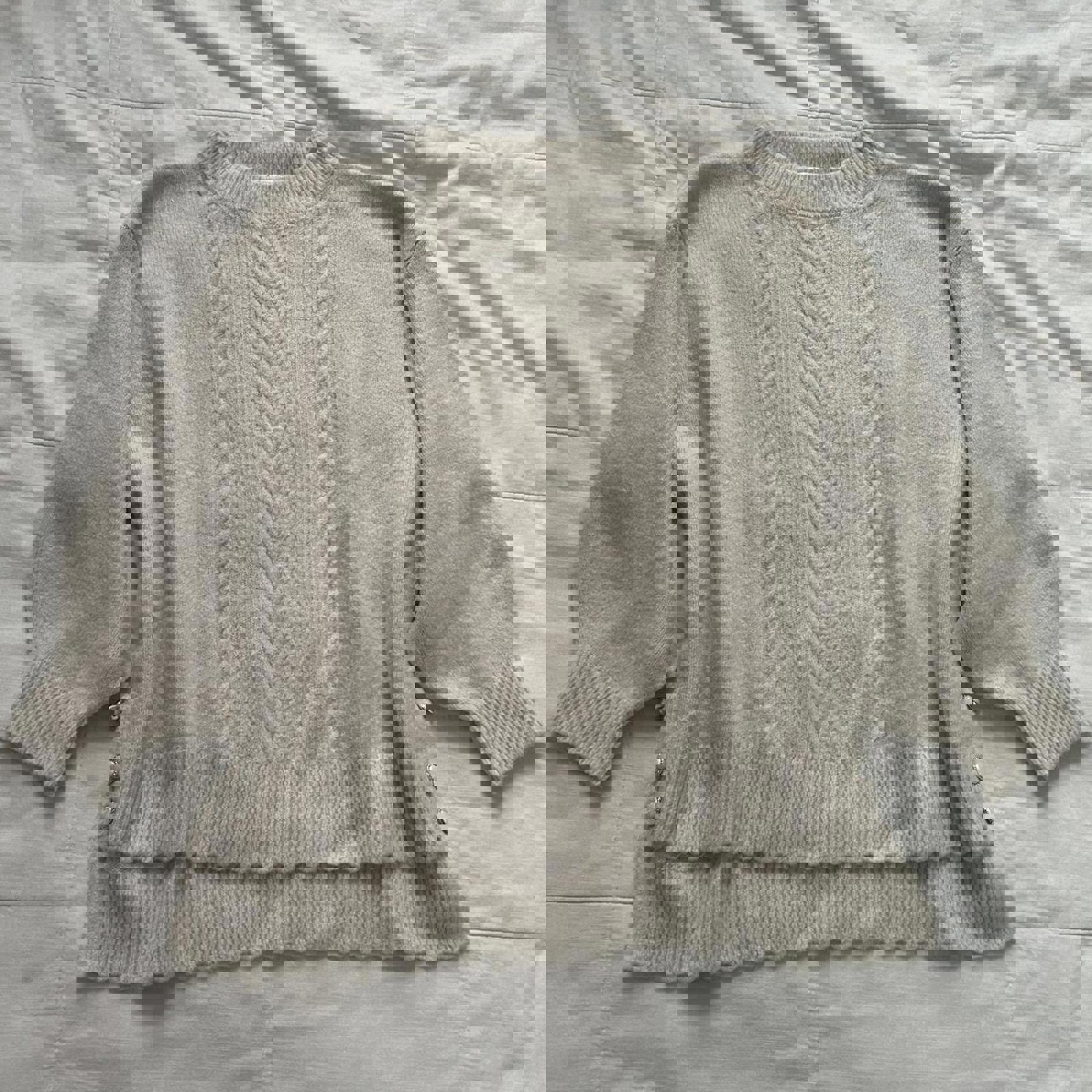 Axes Femme Cream sweater with pearl buttons Size medium, from Japan