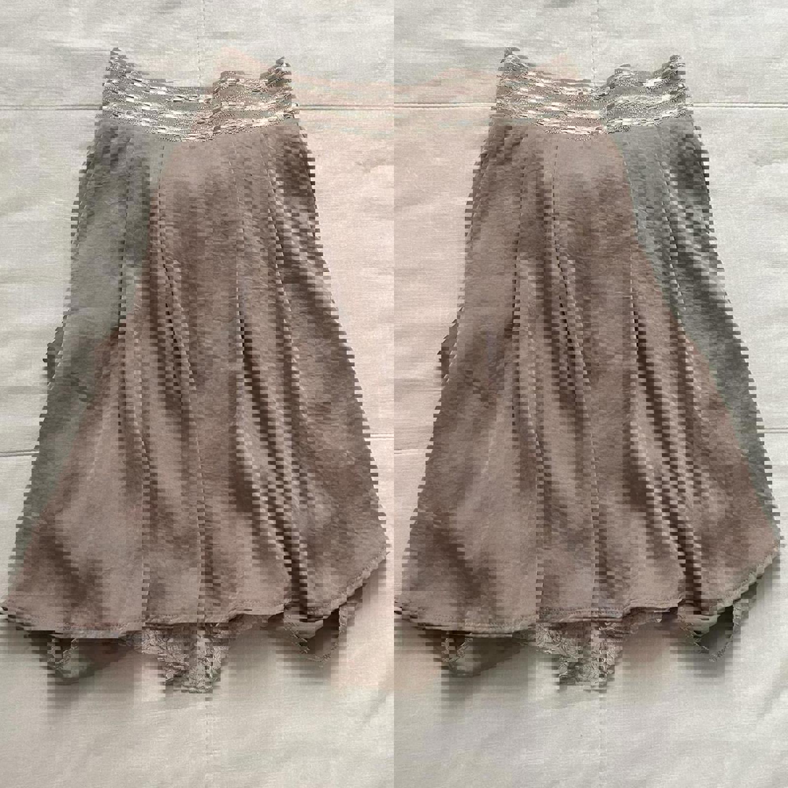 Axes Femme tan high waisted bubble back bow detail skirt