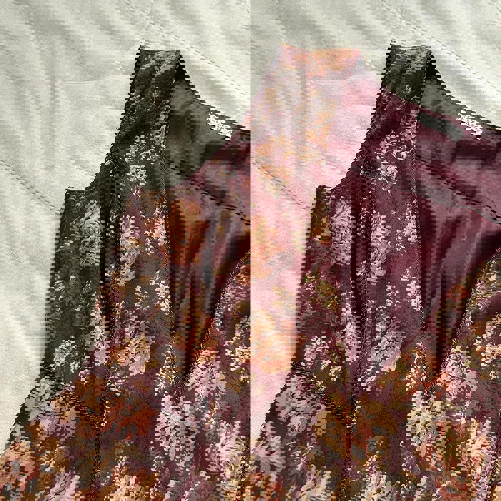 Axes Femme Burgundy floral print sleeveless deep v neckline dress sz medium