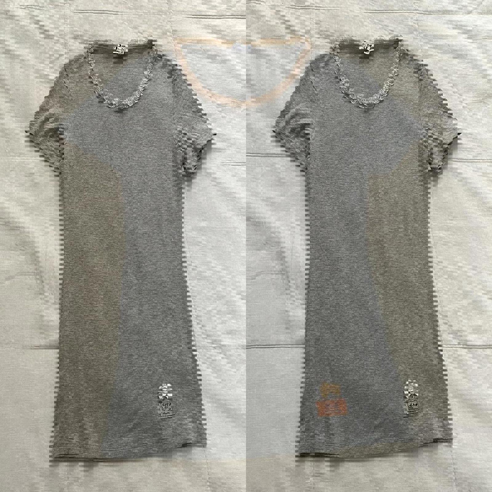 D&G dolce and gabbana grey pink lace neckline trim tee with little bow detail