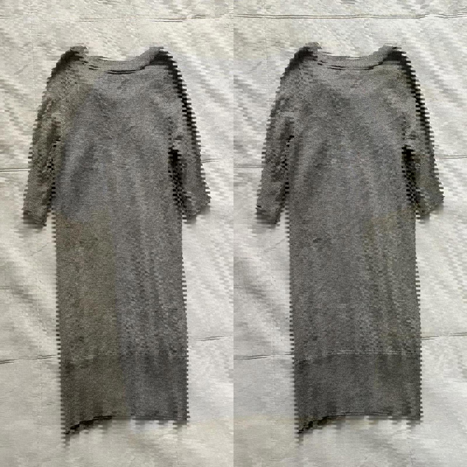 Banana Republic silk blend knit Grey short sleeve blouse with bow detail Size xs