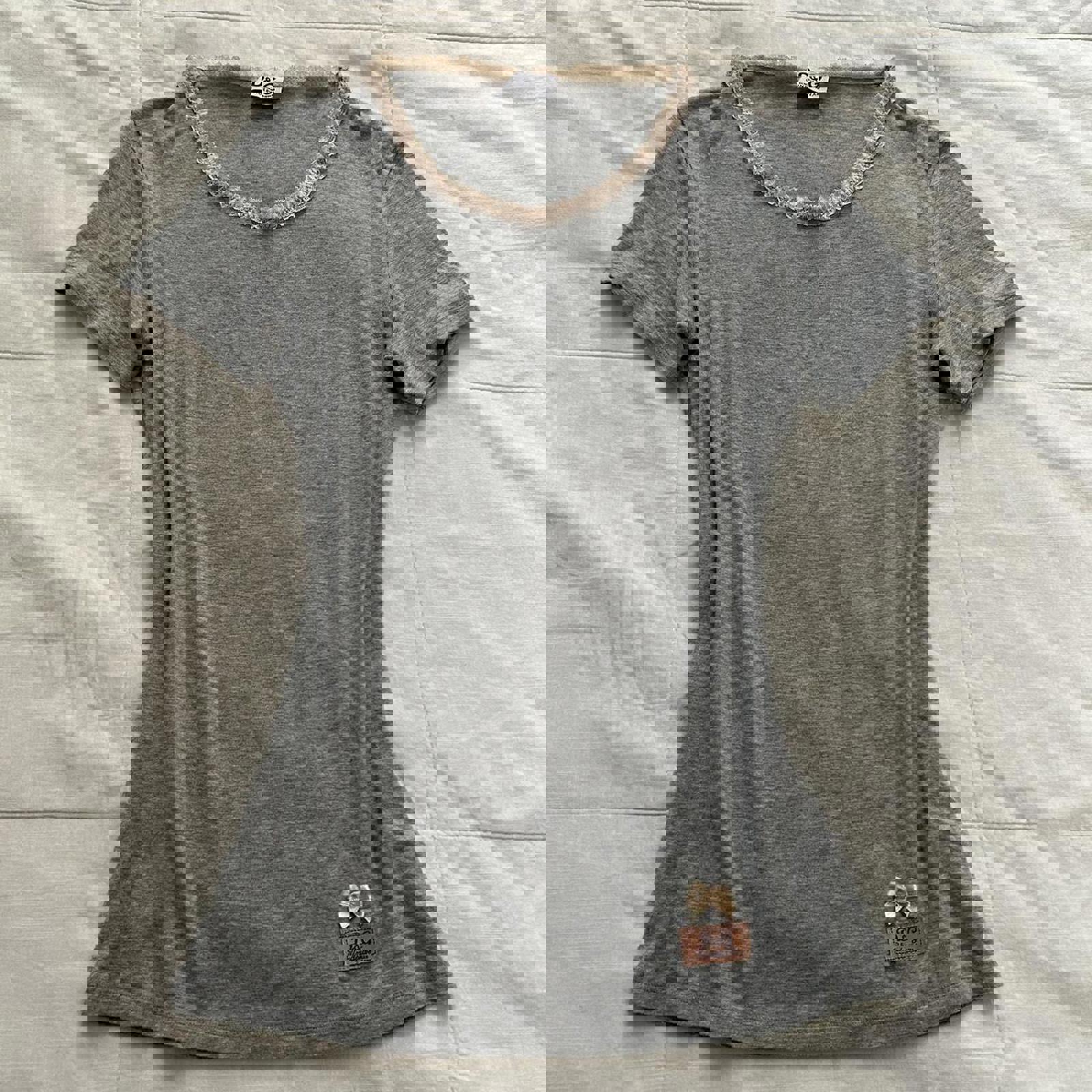 D&G dolce and gabbana grey pink lace neckline trim tee with little bow detail