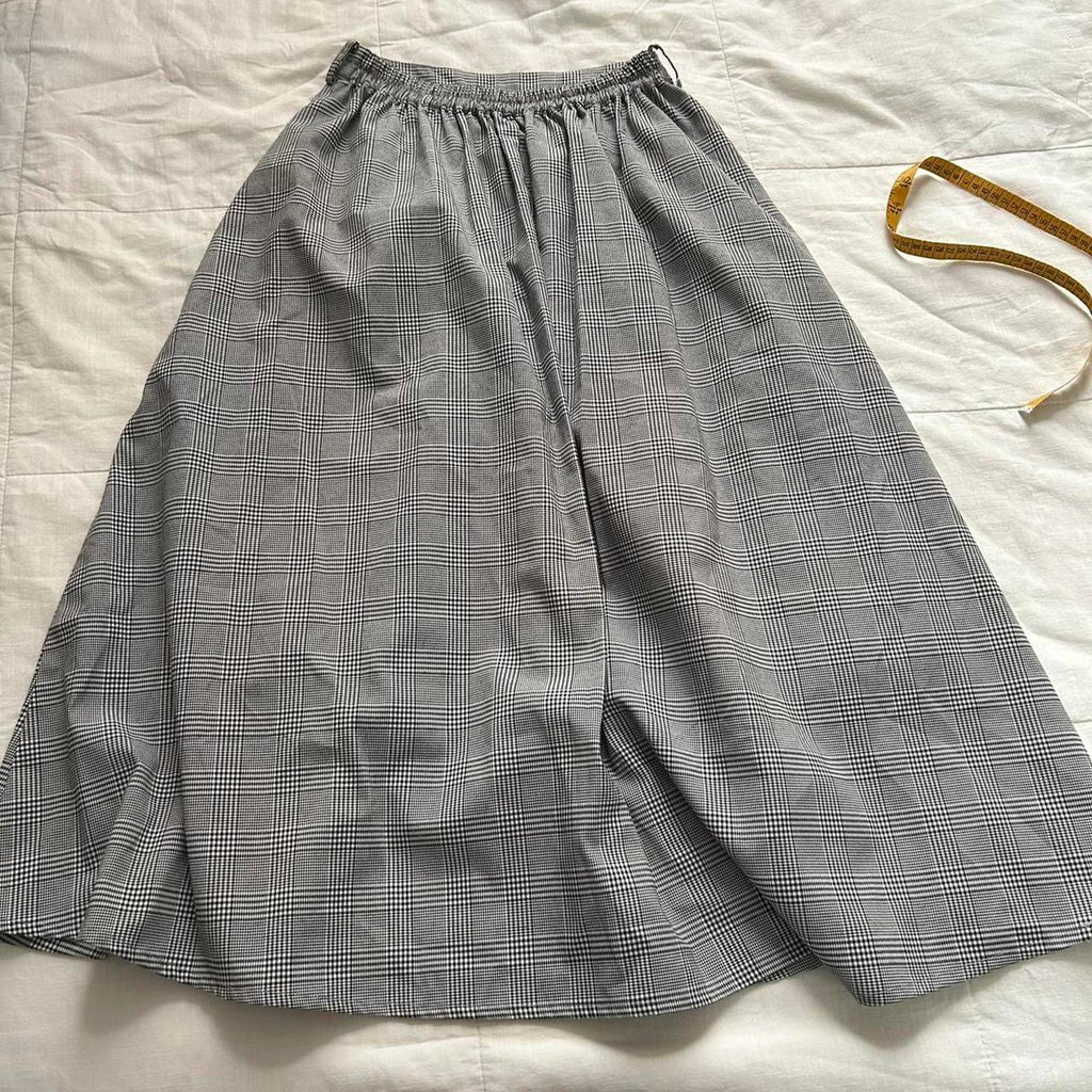 Axes Femme blue Grey white plaid midi skirt floral embroidery pockets sz medium