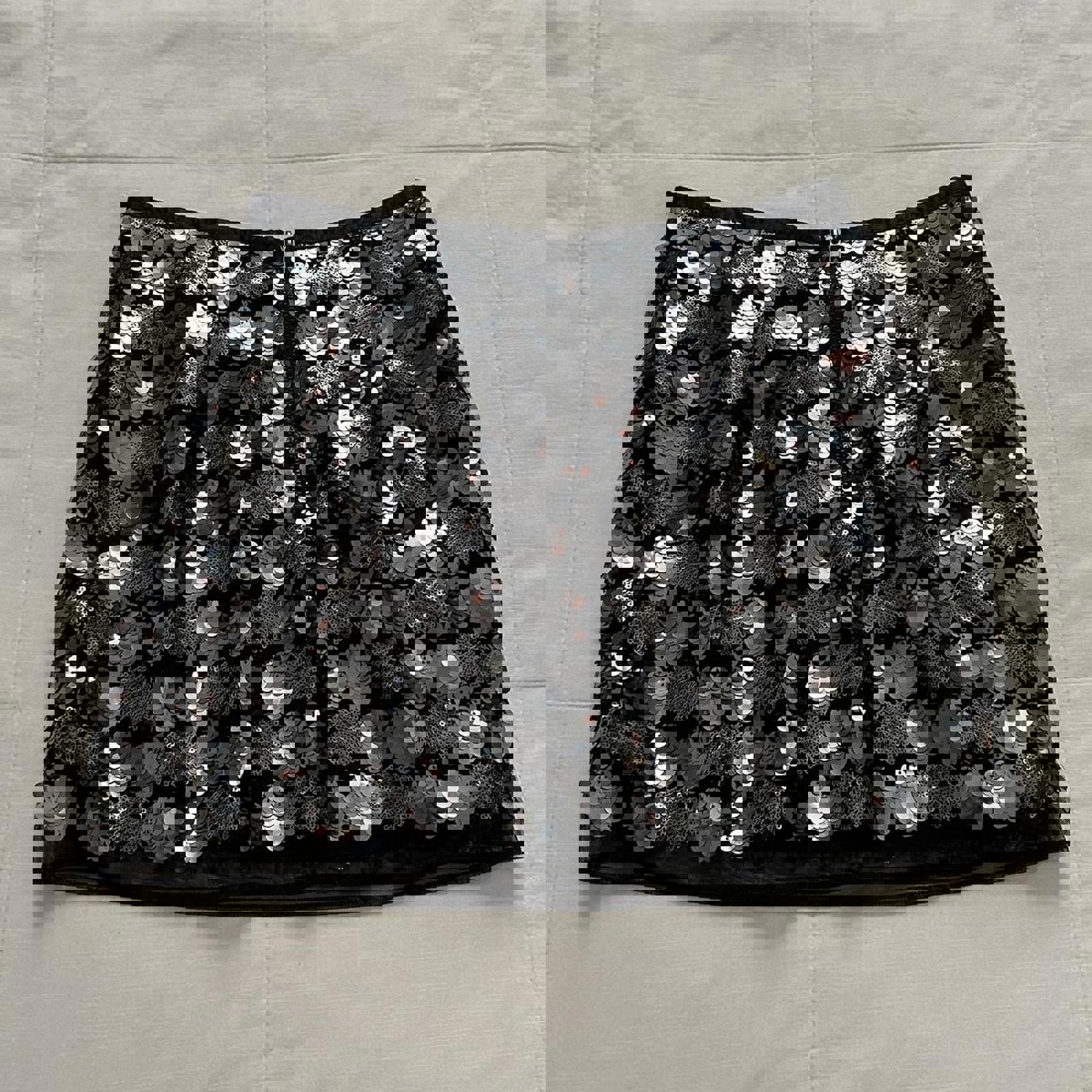 Forever 21 Black and silver sequin mini skirt Size medium