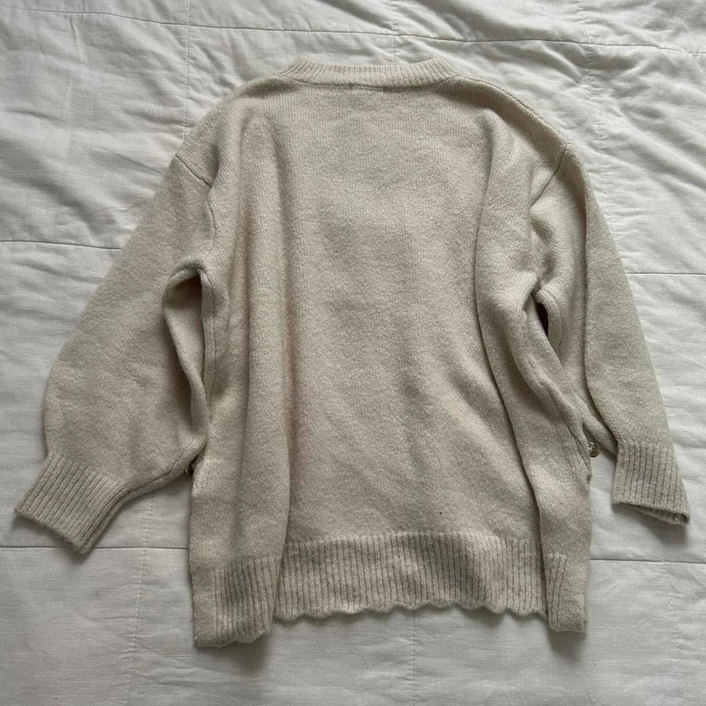 Axes Femme Cream sweater with pearl buttons Size medium, from Japan